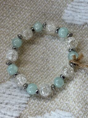 Women’s Beaded Stretch Bracelet in Light Aqua and Clear